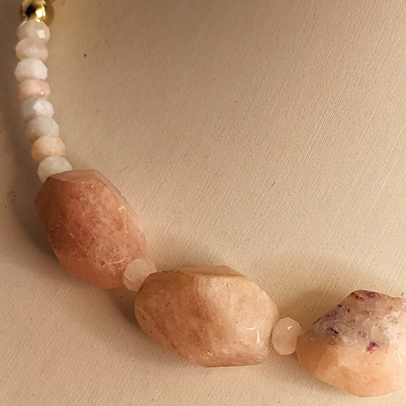 Natural Large Morganite Nugget & Beads With Gold Beads In Choker/Necklace - Picture 5 of 11